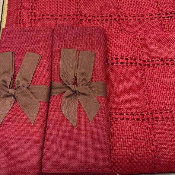 Vintage Liddell Irish Linen Napkins and Place Mats Red NEW Made Ireland Table - Picture 3 of 6